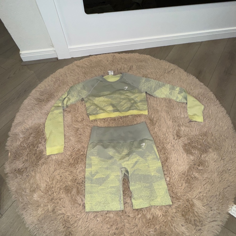 Gymshark Adapt Ombré  Set Shorts and Long Sleeve top